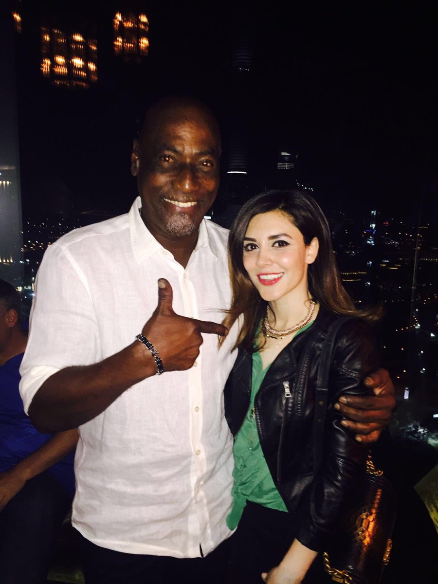 #HBLPSL head of PR #AmmaraHiktmat (a lethal combo of beauty+brains) spotted with #SirVivianRichards @ #PCB's dinner