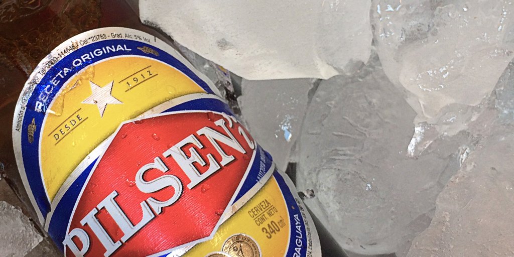 PilsenPy's tweet photo. Haga frío, calor, llueva, truene o caiga mango, tomamos la Pilsen bien helada. #SLQQ ☝ https://t.co/vPUJ8I0wk6