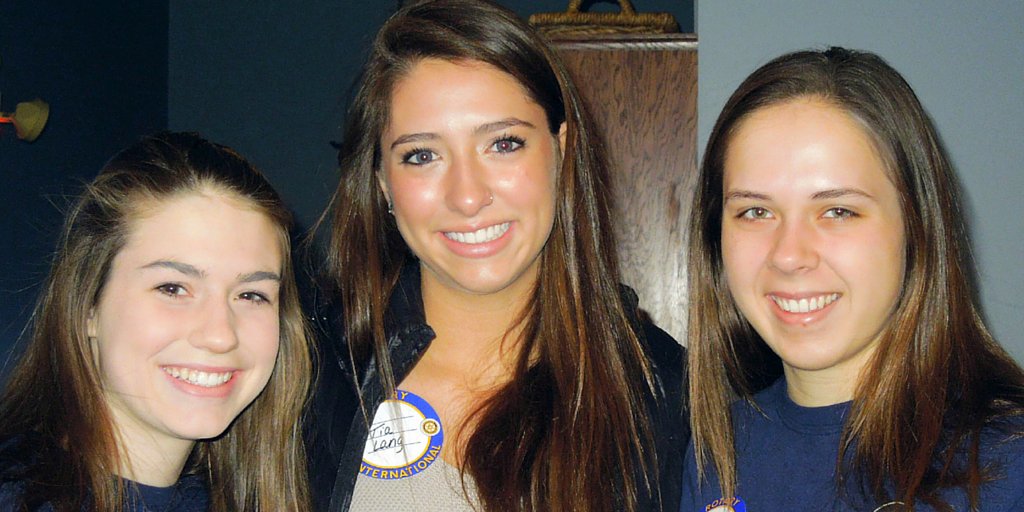 Teens giving back to EP: the Eagles Against Hunger meal-packing project.Sponsors are needed. bit.ly/1SG1w81