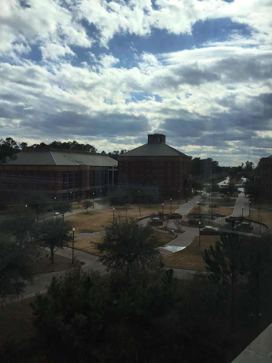 TannerDupuis's tweet photo. Dang I'm gonna miss this place. #OldGuy #HailSouthern https://t.co/GTSlhWeDzV