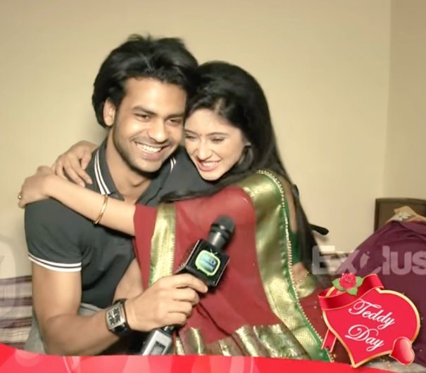 MakhanMalaai's tweet photo. Super cutee #ViShi Thank you for being so adorable😘😘 #Begusarai #Tellymasala #LaakhAm #teddyday #ValentinesDay https://t.co/pxcBarakJE