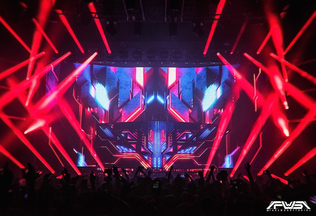 destroidmusic's tweet photo. Tickets for the @Excision 2016 Paradox Tour are selling out fast! Grab yours at excision.ca ⚔ https://t.co/r3XWS3OXw3