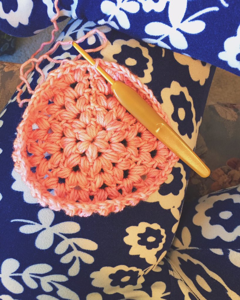hooksnewe's tweet photo. Family. Always there when you need them! 💖 Almost finished with this hat! #Crochet #handmade #yarn #wool https://t.co/G4s3XL1TBo