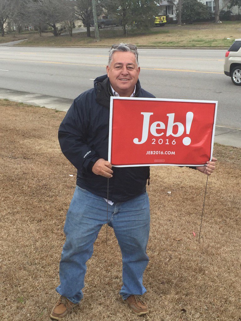 brucezanca's tweet photo. Retail campaigning in South Carolina The boys and I put out 600 yard signs today. #allinforJeb! https://t.co/WMKum12uF8