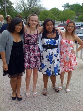 OGColb's tweet image. This real shit b •@laurennicolehar: 8th graders now vs. Me in 8th grade 💀 https://t.co/aU94giiYpt•