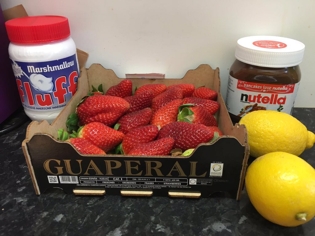 Happy #PancakeDay. How are you enjoying yours? 🍓🍋🍫