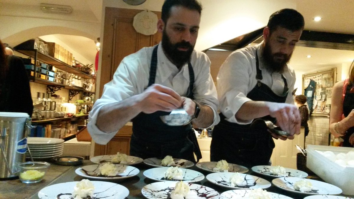 gbchefs's tweet image. Plating up dessert at #CookSchoolGIC  @CostardiBros &amp;amp; @LavazzaUK  @gitlchefs
