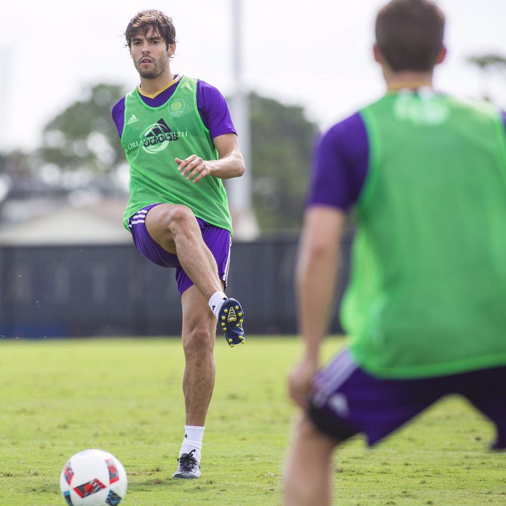 KAKA's tweet photo. #ilovethisgame ⚽️ https://t.co/Ct7EnMfKjZ