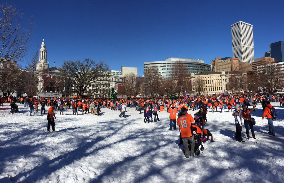 admanaswege's tweet photo. Congrats #DenverBroncos !#SuperBowlChamps #BroncosParade @BarbJoyAswege Bday @Millerlite40 @johnelway @DeMarcusWare https://t.co/xO1NM50kW7