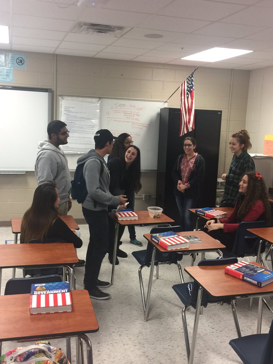 richschellhase's tweet photo. Busy day of debating with @DPHSYIG! https://t.co/4x814wKPAZ