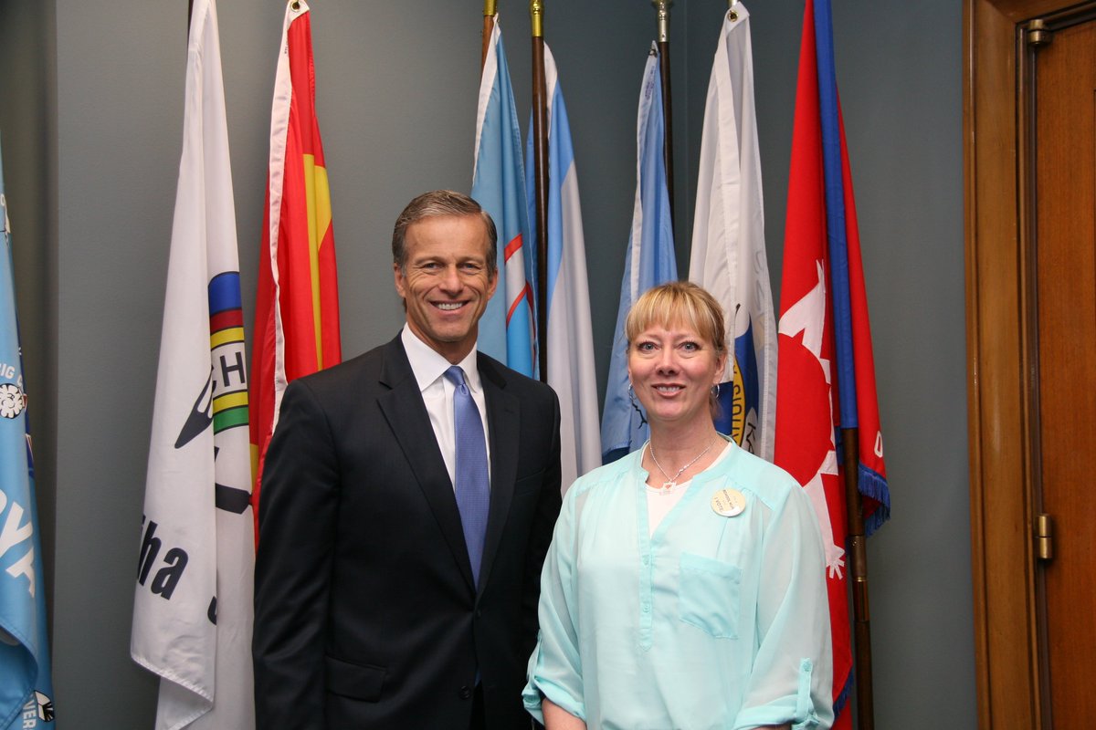 LeaderJohnThune's tweet photo. Happy birthday to Rita Baszler who is spending her birthday on Capitol Hill with @schoolnurses. #NASNBOD2016 https://t.co/1ebjJlGpvy