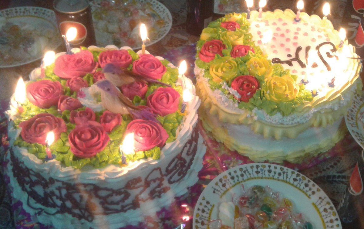 كل عام وانتن بالف خيررر 🎊🎉حبيبات عمري زهراء وفطوم🎂إنشاء العمر كالووو يارب....🎁🎂 وعقبال100😘🎂🎉🎁🎆🎇🎉ربي يخليكم لي😚💋🎆