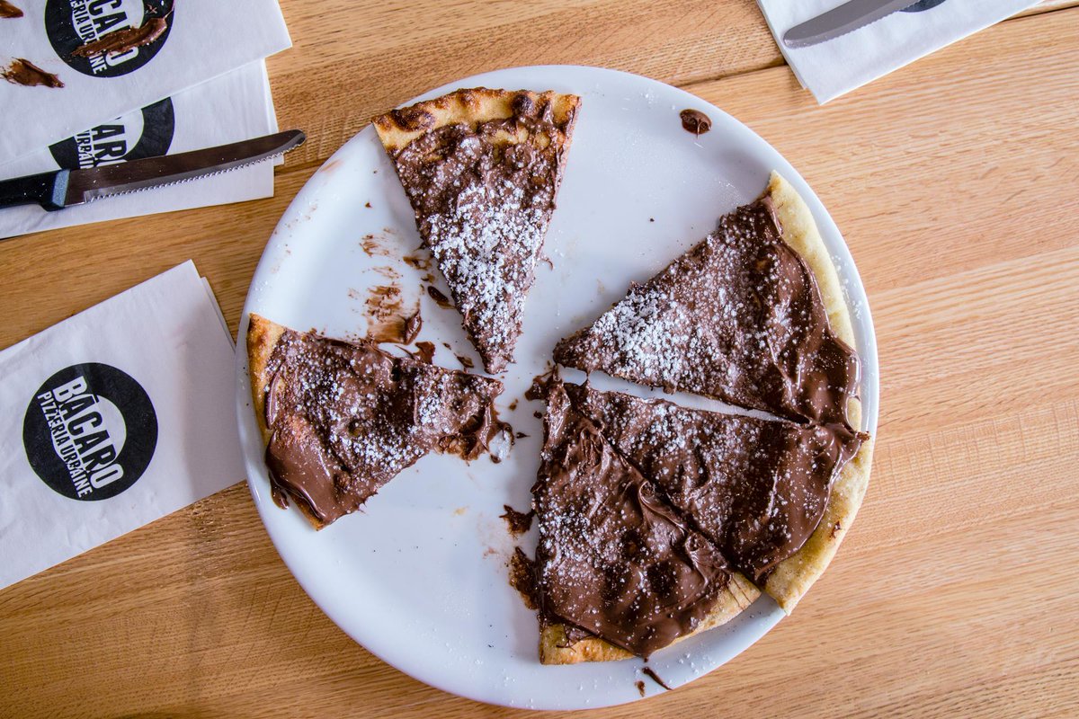 To share our delicious #Nutella pizza is entirely up to you.