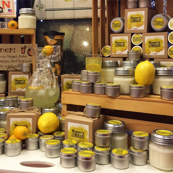 AuburnArt's tweet photo. Add the scent of #ToomersLemonade to your entire house with our Toomer's Candles! #AuburnArt https://t.co/xCPVpdiwVl https://t.co/j9k0nPWyiD