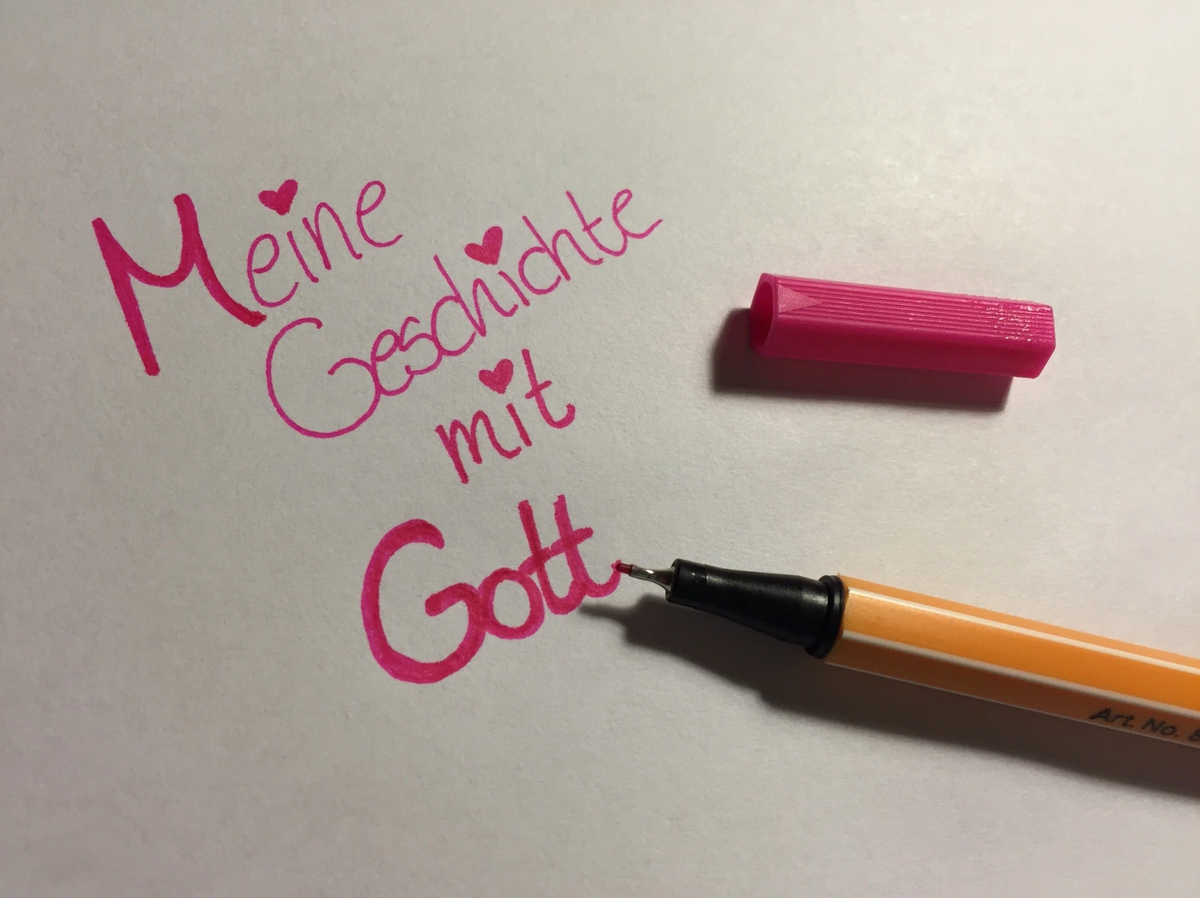 Antiaquarium's tweet photo. #Gesucht: Erzähle uns deine persönliche #Geschichte mit #Gott. https://t.co/fDYLTUYtya #Glaube #Erlebnis #Zeugnis https://t.co/npQfrFAS1G