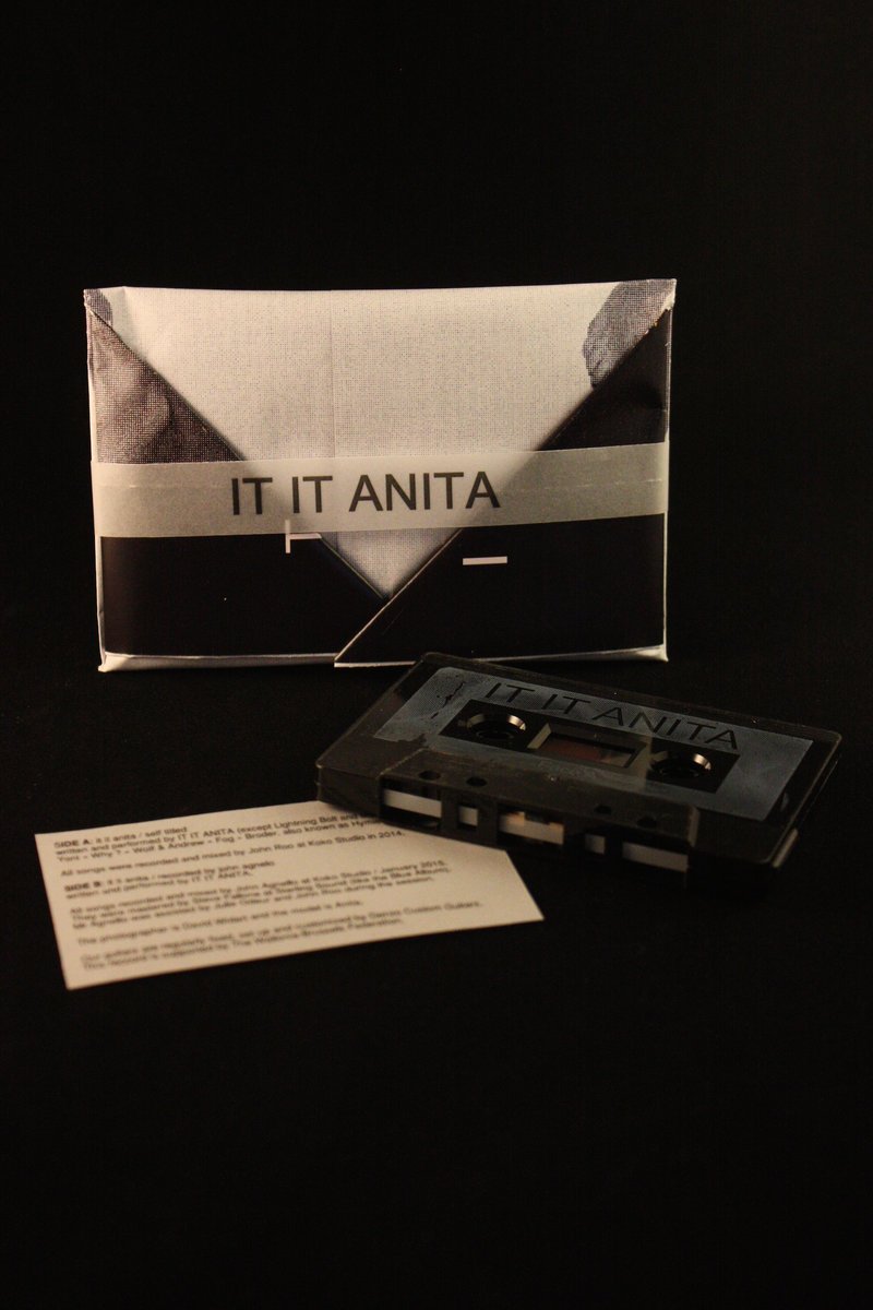 New release on the label: 2 sides, 2 EPs by <a href="/ITITANITA/">It It Anita</a> 
it's "Extremely LImited Edition 11" 
idealcrash.bandcamp.com/album/it-it-an…