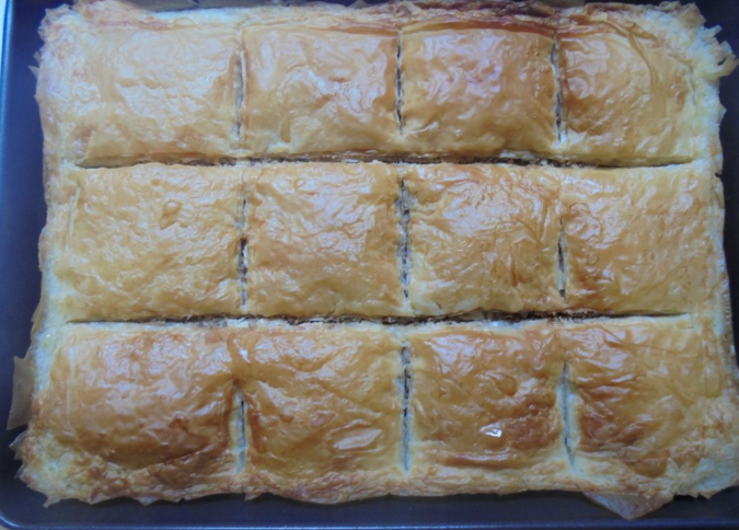 E17er <a href="/GreekTreats/">The Greek Café</a> is back with us the Saturday  bringing his super tasty cakes to Orford rd #awesomestow
