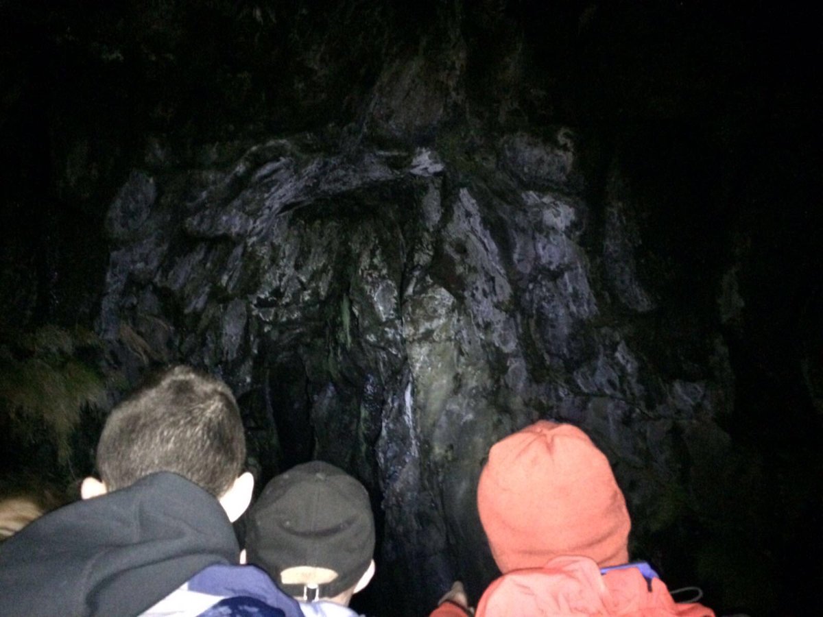 USDTYouthTeam's tweet photo. Group out at Whitehead lighthouse and caves tonight with @ArleneAB_ https://t.co/KRmnhXUk7f
