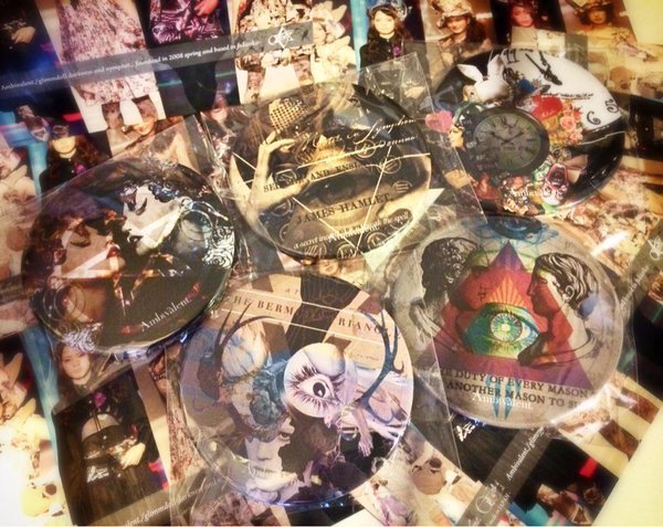 4labshop's tweet image. [出展情報]
今回の開催にあたり、蘭女子たちの先輩でもある、
Ambivalent.glimmdoll様@map_glimmdollが特別ブランド枠として出品！！

創作小物を中心に展示販売いたします。
#BEFRAGRANT