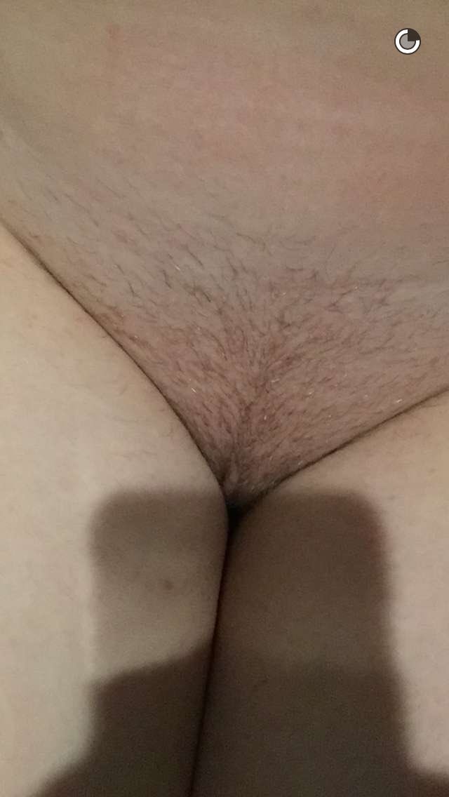 FR_Snapchat_FR's tweet photo. Qui viens jouer en snap un peu ? Ajouter moi happysnapfr 👻 #snap #snapsex #snapchat #snapchatxxx #snapporn https://t.co/W23MWAHwC5