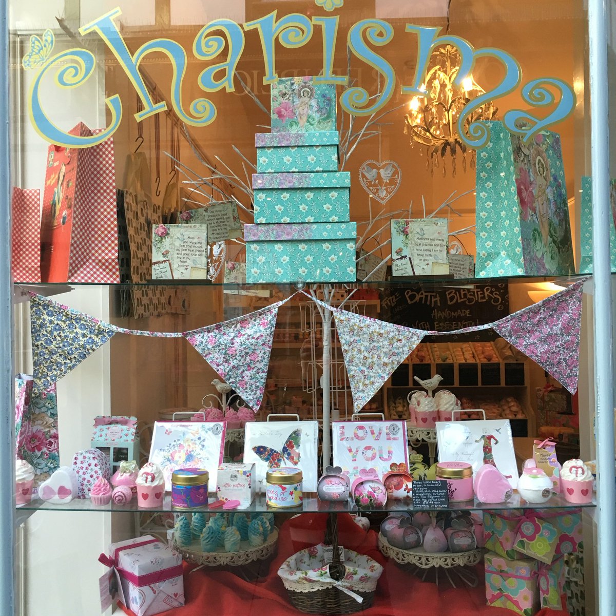 Some lovely gifts to treat your special mum #shoplocal #bedford #mothersday
