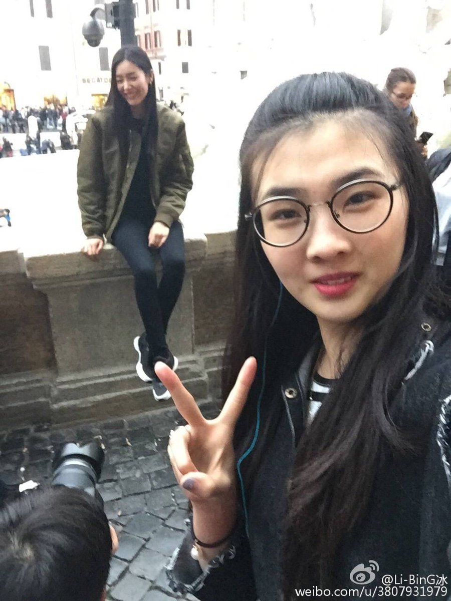 AllForLW's tweet photo. [#PIC] Liu Wen seen at Fortana Di Trevi in Rome, Italy. [cr: Li Bing, v:siwonliuwen] https://t.co/URKuuELjyu