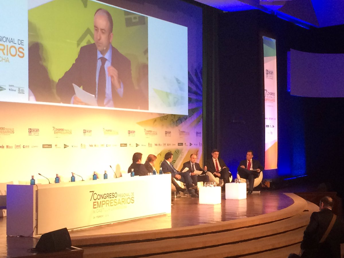 ceoecuenca's tweet photo. Javier López, Pte de @CEOETARANCON y Gerente #Solulim en la Mesa redonda "Perspectivas Empresariales" #CongresoCECAM https://t.co/3xBtc16IDy