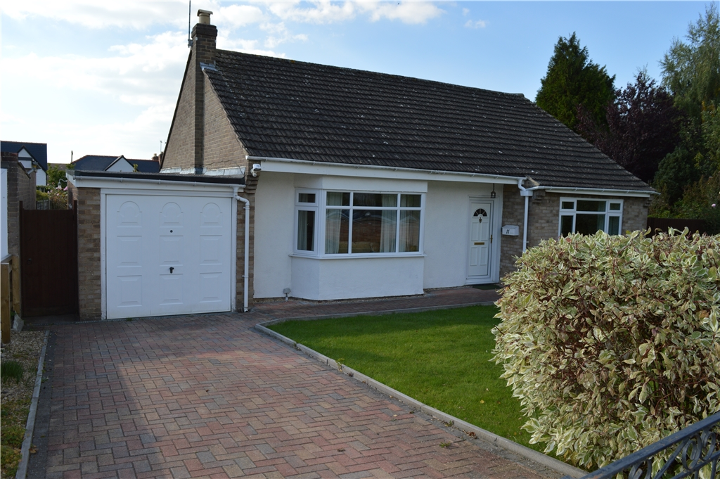 DonaghyEllie's tweet image. A very simple renovation would transform this home: andrewsonline.co.uk/sale/details/1… #PropertyHour #PropertyProjects #Glos