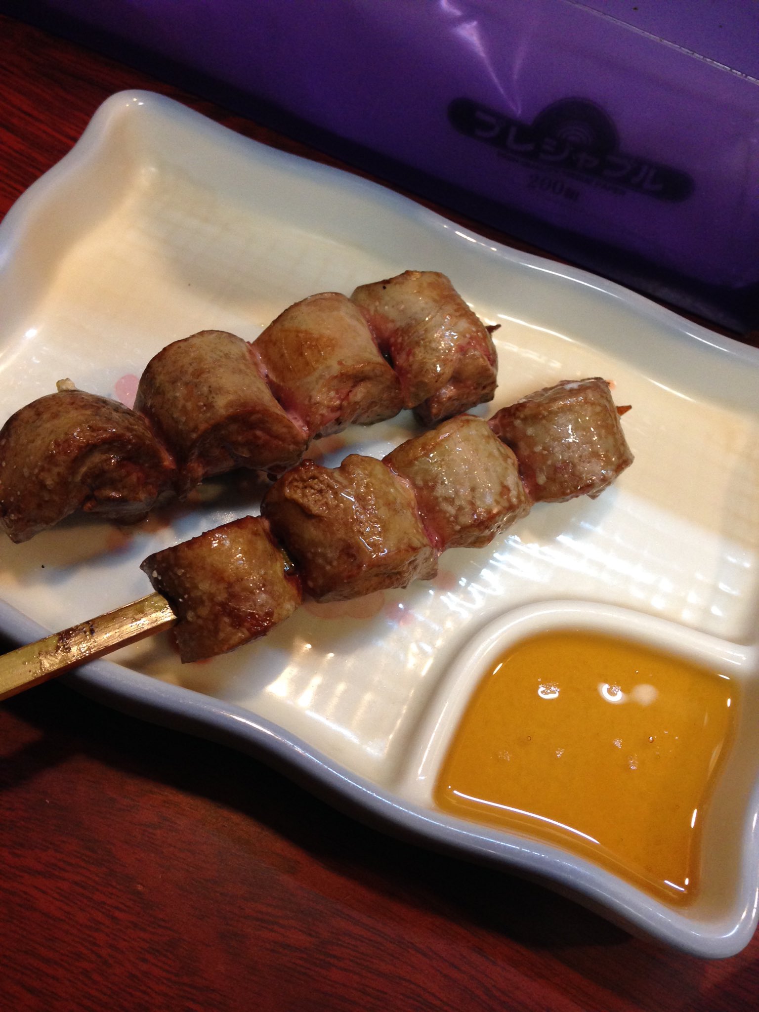 なつ Tictic Tactac 今日レバー食べたら1番上のがプリンとしていて何だこれってなってね そしたら焼き鳥 屋でバイトしてた方が レバー串は先っぽだけハツ刺して固定するんだよって言っていたのよ 先っぽだけ 先っぽ Twitter
