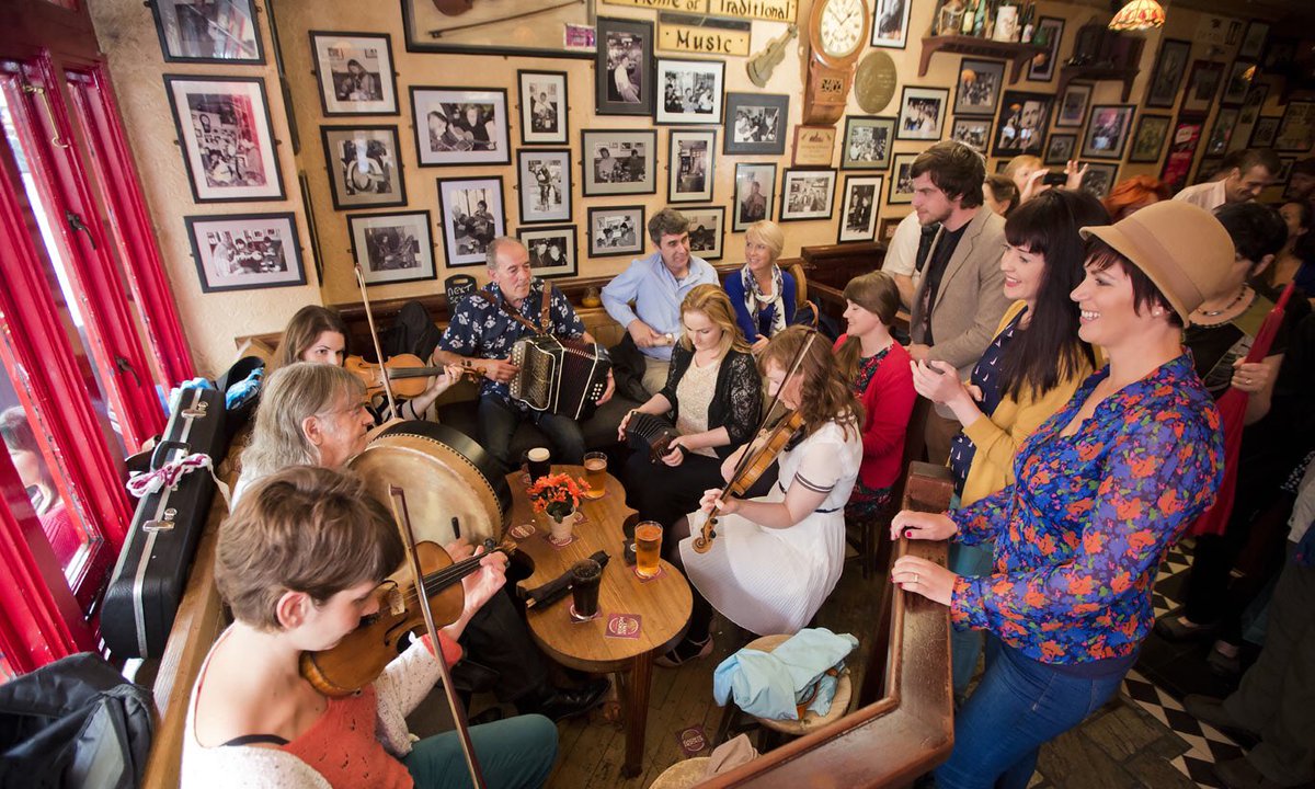 GwayTheatreFest's tweet photo. Big shout-out to a #GTF2016 sponsor @Tigh_Neachtain 
"We live to celebrate home-grown talent!"
#growgalwaytheatre 🎭 https://t.co/yYmYxgWnbq