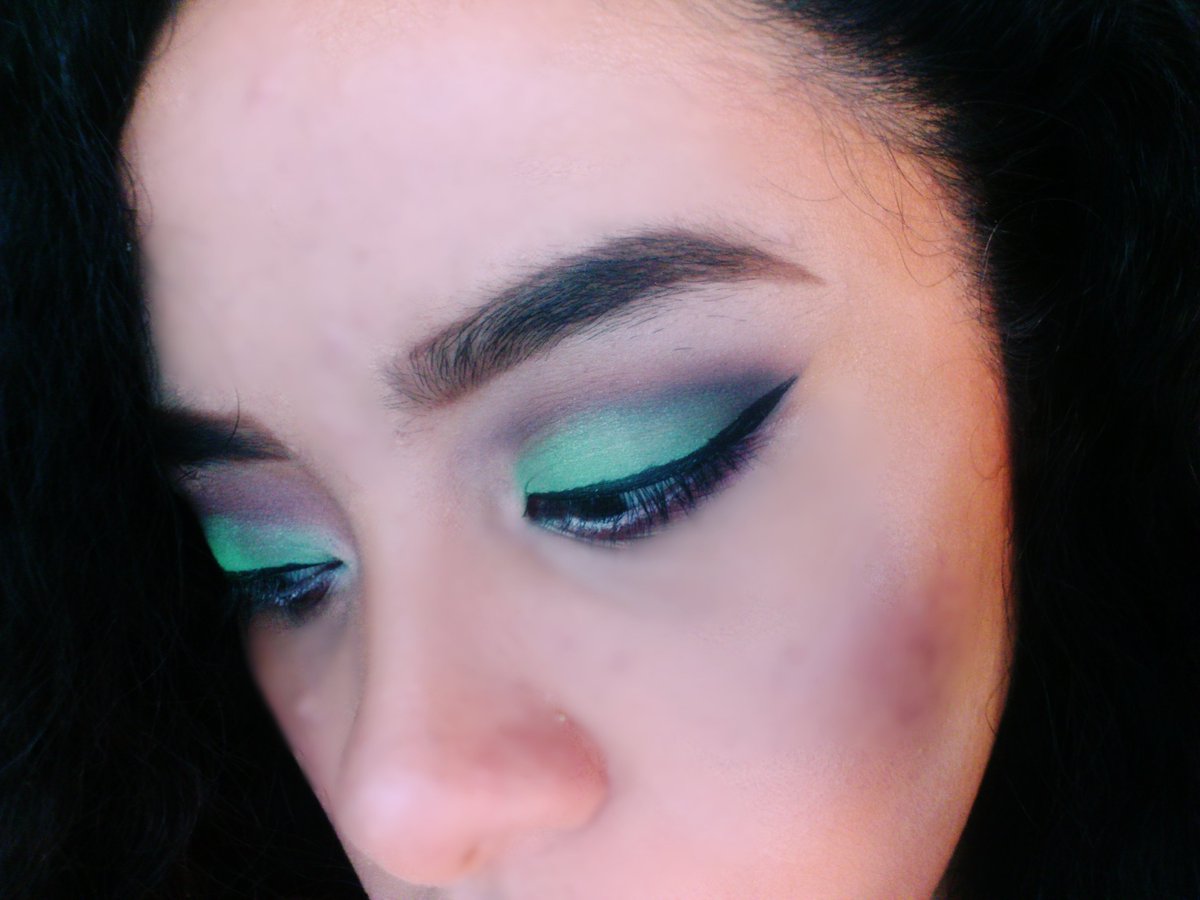 adroma_'s tweet photo. Today's MOTD as requested by EA Basconcillo. I had fun with this! #makeup #MOTD #TeamDCM #DCMSlayers ♥ ♥ https://t.co/tLQyYKVauP