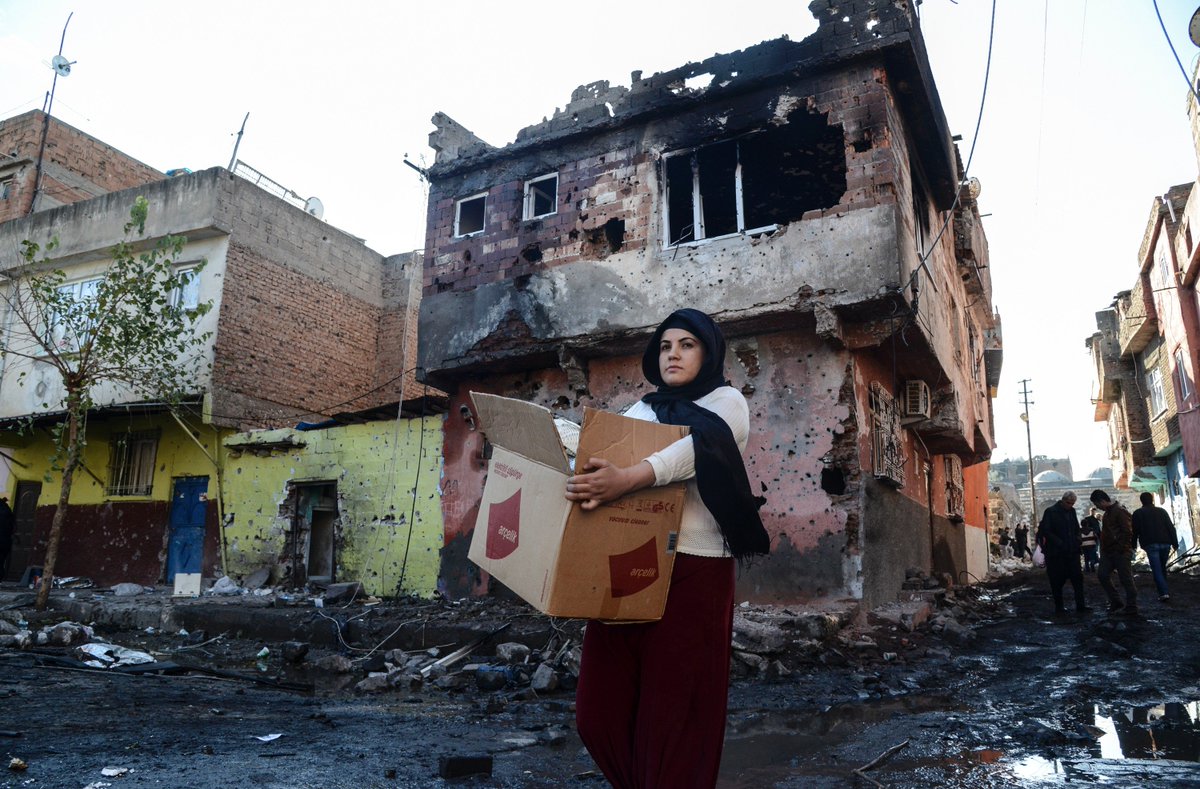 KSPDCS99's tweet photo. #DontLetSurBecomeCizre 
@cnni 
@BBCWorld 
@reuters 
@AFP 
@AP 
@bild 
@ABC 
@nbc 
@guardian 
@nytimes
@BBCWorld https://t.co/WrzTP3qtg9