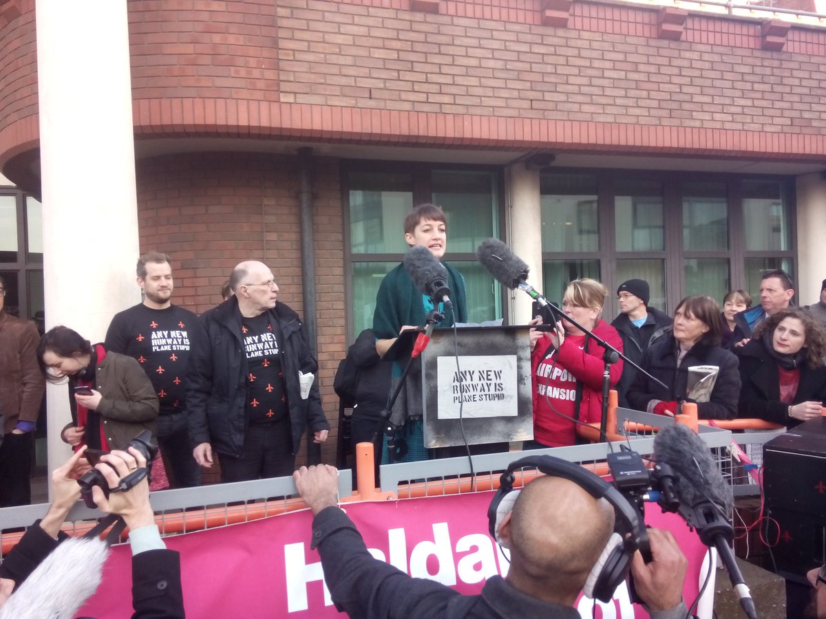 Support the #Heathrow13, about to be jailed for direct action against Heathrow expansion. Solidarity! #NoNewRunways