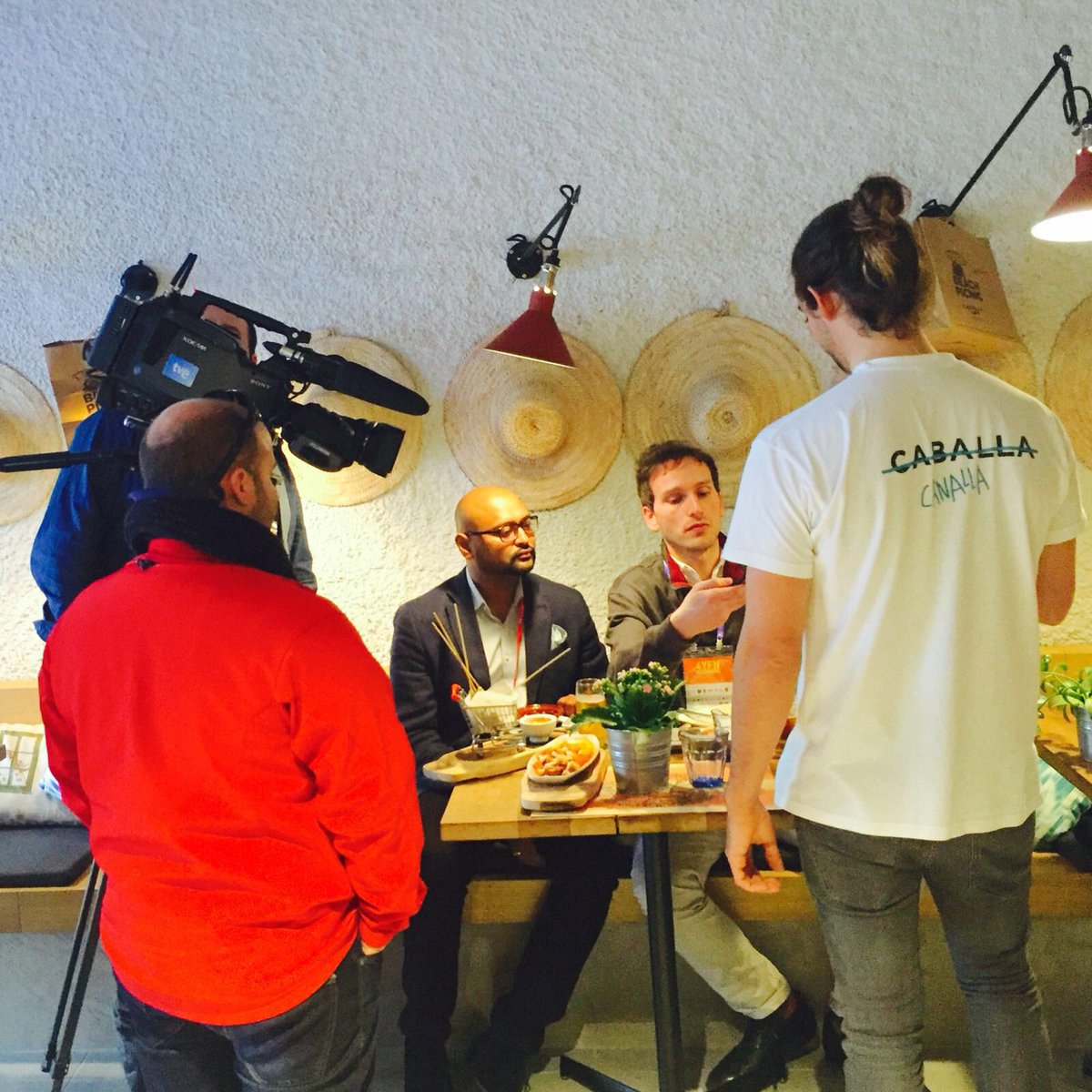 conceptagency's tweet photo. ¡Ayer @tve_tve visitó @caballacanalla! ¿Quieres saber más detalles? Muy pronto.. ;-) #GoConcept #BeCanalla https://t.co/yPzdZALssV