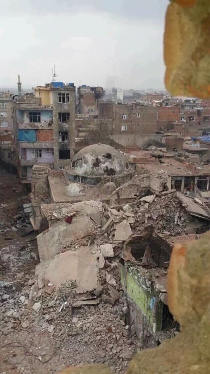 KSPDCS00's tweet photo. #DontLetSurBecomeCizre 
@cnni 
@BBCWorld 
@reuters 
@AFP 
@AP 
@bild 
@ABC 
@nbc 
@guardian 
@nytimes
@BBCWorld https://t.co/hM5opyRERc