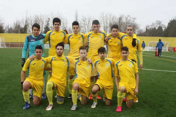 s24horas's tweet photo. Hoy os presentamos a otro equipo de fútbol base: @RSMonterrey juvenil https://t.co/X8EeXXHOkJ vía @s24horas https://t.co/z3nkNfiAWn