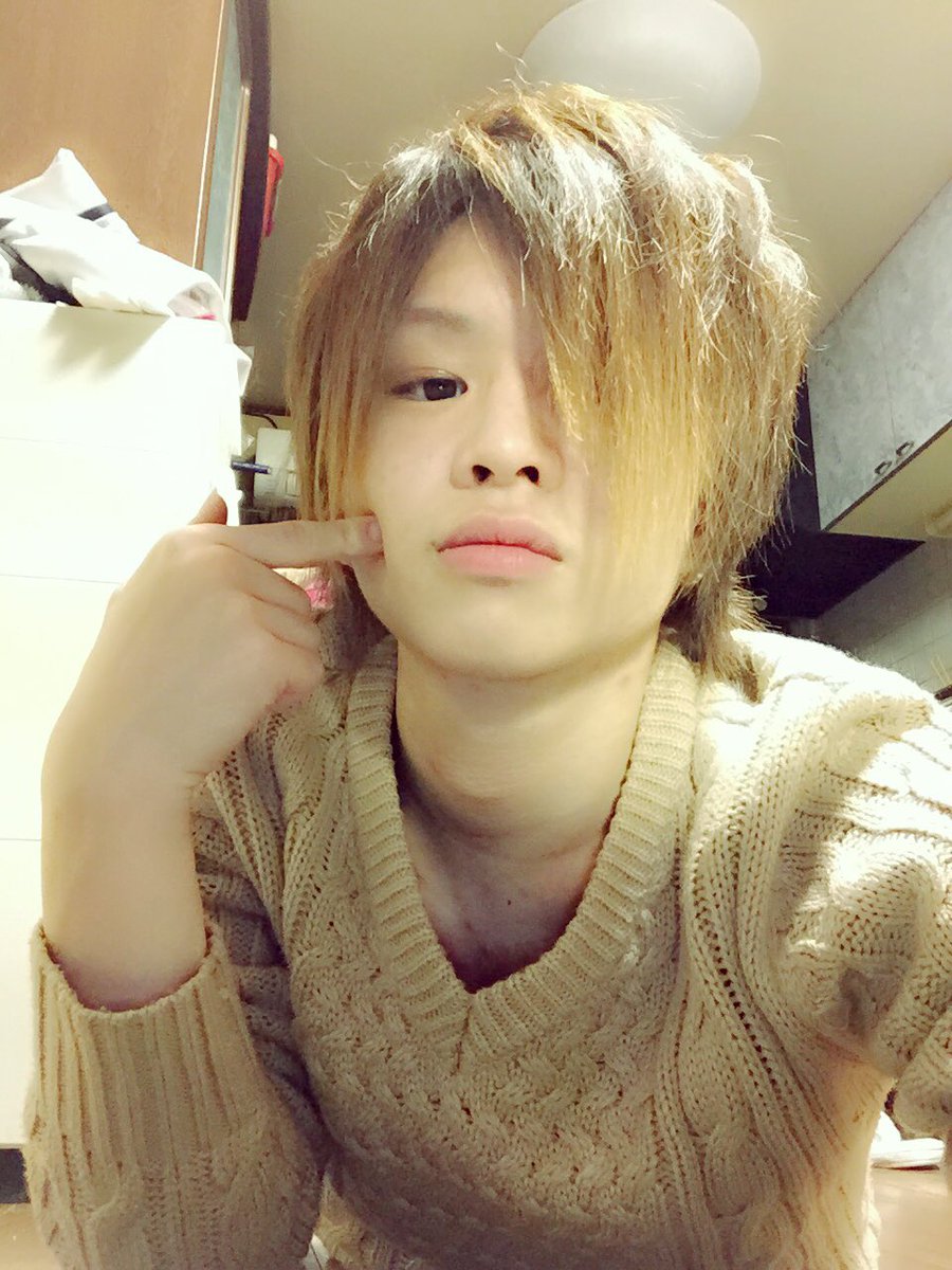 FamTenzaru's tweet photo. #⃣10000人突破するかな？🙈
#雰囲気好きだよって人RT 
#カッコイイRT
#10代RT
#1日ならデート出来る人RT
#少しでも気になった人RT 
#雰囲気好きな人もRT

#⃣今回はマジでフォローくれたら
フォロバします🙈 https://t.co/ggTp5qbKi3