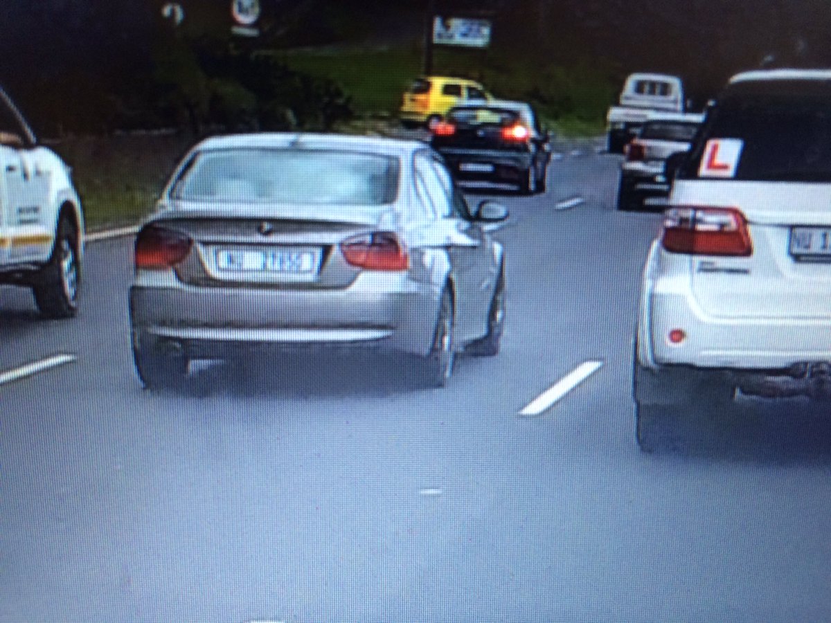 driving_sa's tweet image. Undertaking dangerously close to two cars @FatalMoves @baddrivingza @ItsYourDriver #roadrage #bmwdrivers