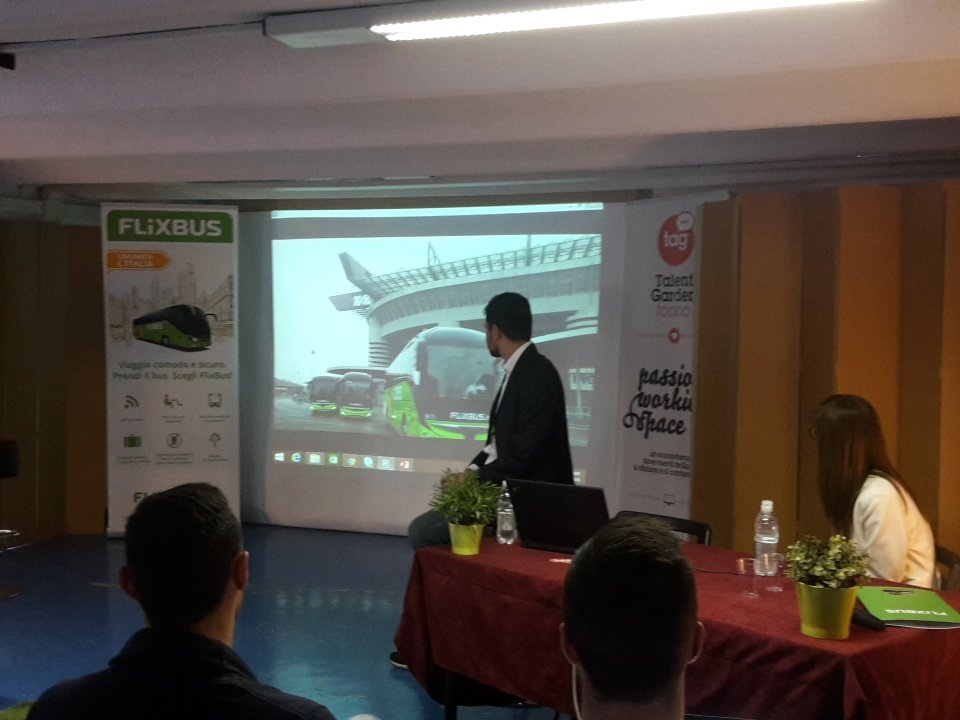 FlixBus_IT's tweet photo. Parte a @TalentGardenit il nostro nuovo #FlixTour: Danilo Manfredi, Head of Biz Dev presenta la #startup a #Torino https://t.co/pN6r1Dvvxf