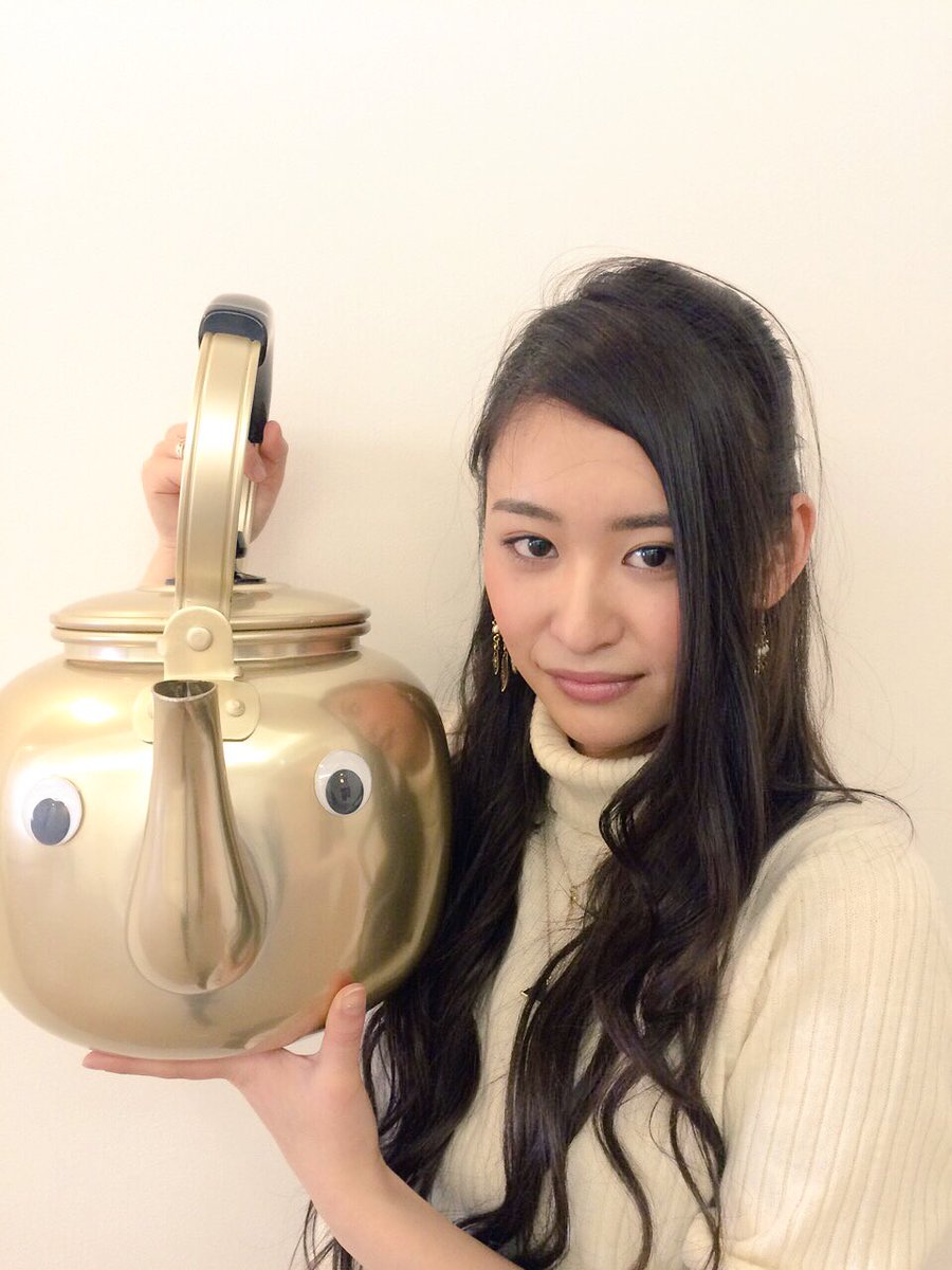 yakandedash's tweet photo. 動物戦隊ジュウオウジャー
ジュウオウシャークのセラ���と柳美稀ちゃんに会うたでー。か、かわえぇ…
@yanagi_miki_
@zyuohger_toei https://t.co/AWSPjRTzWv