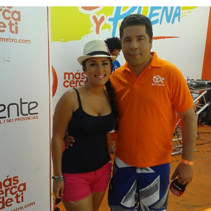 Hoy cumple alguien especial quien me enseñó que no es lo mismo ser periodista que ser periodista de tv@ANGELSIERRAA