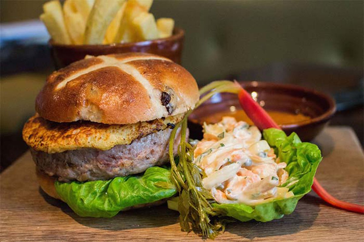 Anyone for a hot cross bun burger? Here's where to get your hands on one... standard.co.uk/goingout/resta…