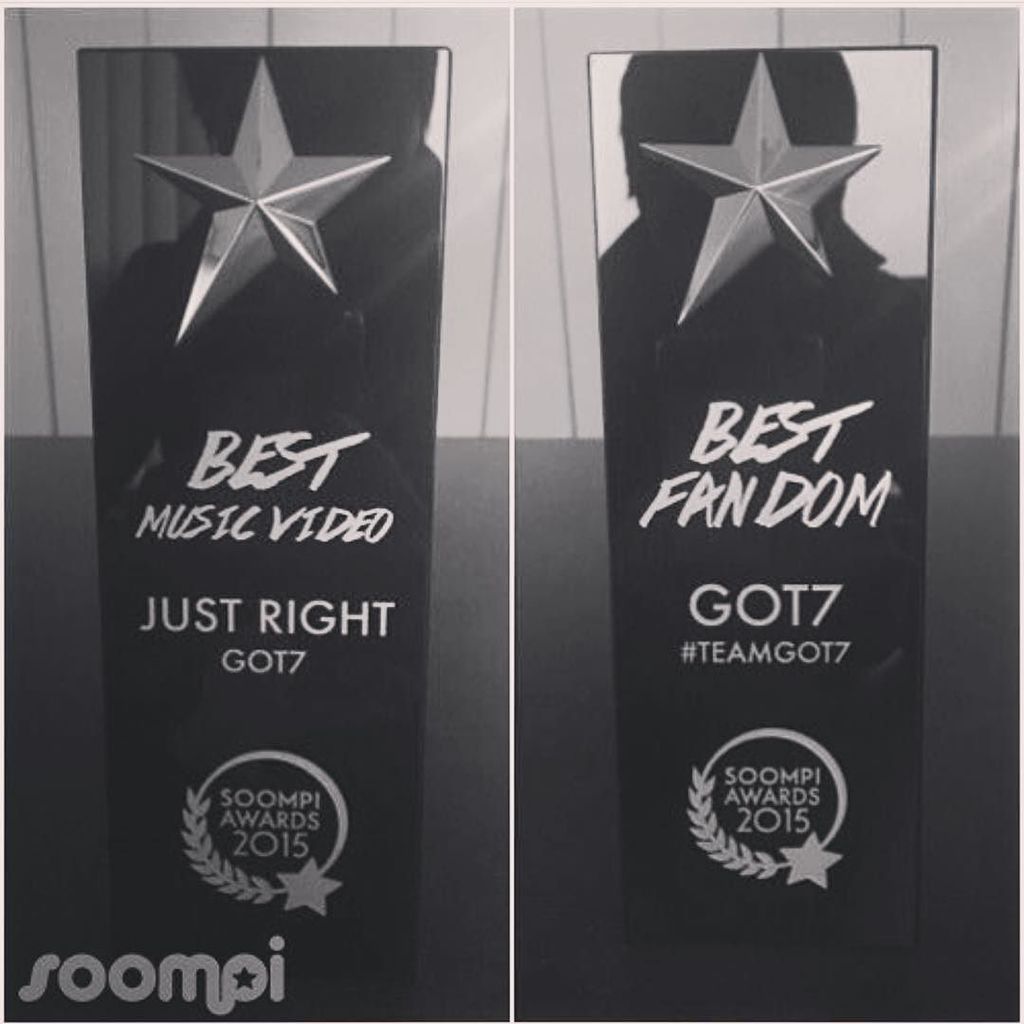 got7co's tweet photo. [#WANGSTAGRAM] jacksonwang852g7: I GOT7 🏆❤️ #igot7 #got7 #soompi #soompiawards2015 #soompiawards #jyp #igot7thebest https://t.co/nsL29D12ak