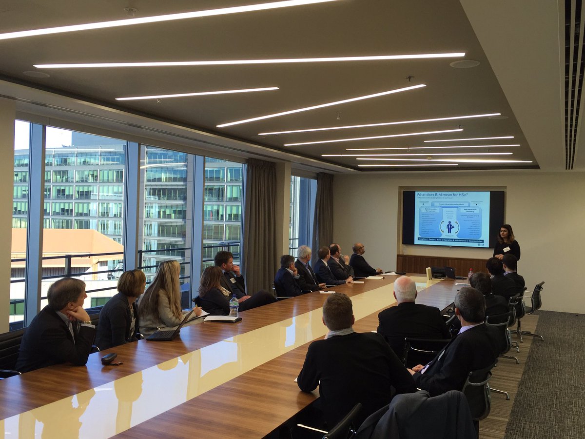 amanda_clack's tweet photo. Think tank Incubators talking #digital @HS2 @networkrail #OPDC @hypercatiot #digibrum @EY_UKI https://t.co/bIUOlgKY0T