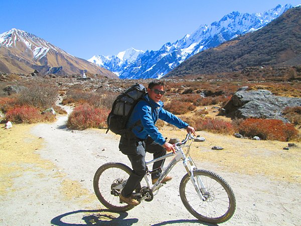 AdvTourNepal's tweet photo. Meet our team member/guide who has been involved in guiding since the age of 16. More in:  https://t.co/IpOWPqZjjd https://t.co/Mel3axEJiy