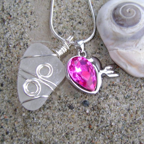 BeachtreasureD's tweet photo. Handmade Seaglass Jewelry: Heart Seaglass Necklace. https://t.co/gUJdCrxpdT #Madebyhandbot #Toprated https://t.co/JfN4vHzH4V