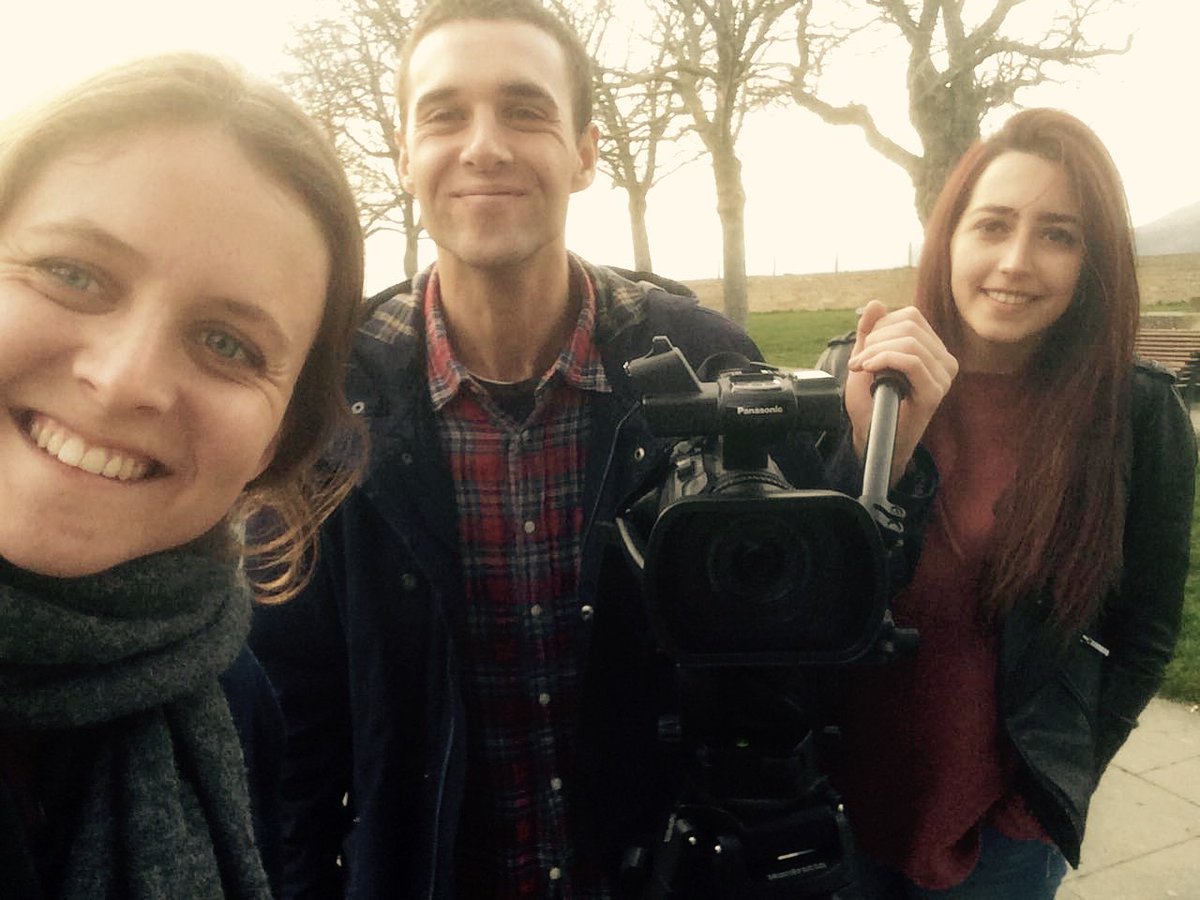 encontinuo's tweet image. Más y el pequeño Luca con su abuela.