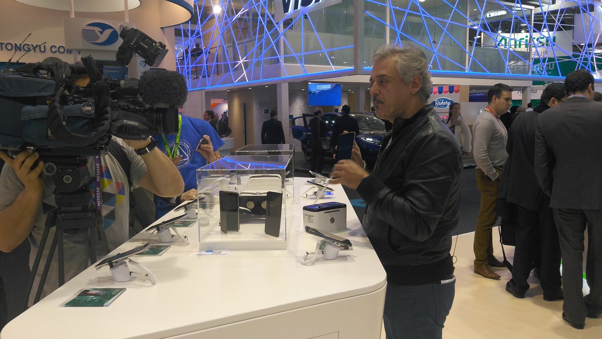 sigrid_dubois's tweet photo. TV at the #alcatel booth right now #happyPRmanager #cooldevice #loveit #boomyourreality #VR #MWC16 https://t.co/N6gXWByUg6