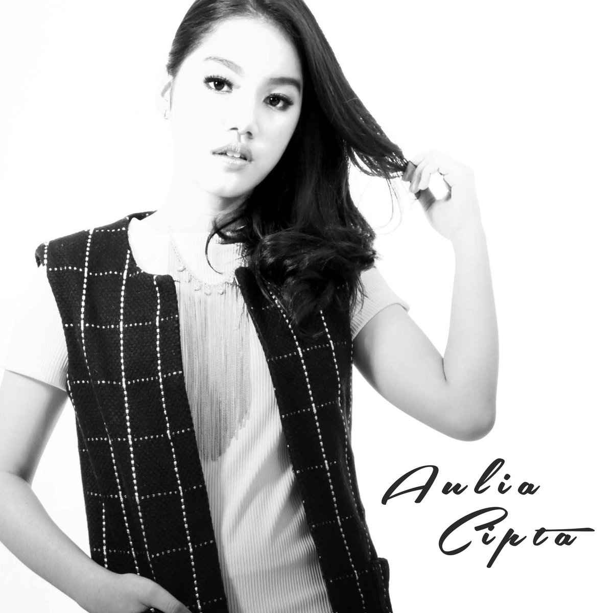 LazuarRadio's tweet photo. #NikmatnyaHitsJUARA 
♬ @auliacipta99 - Amankan Hatiku

#AudioMakinJUARA
https://t.co/Yq4ZzTRsCJ  
https://t.co/yrY91XAQDn
