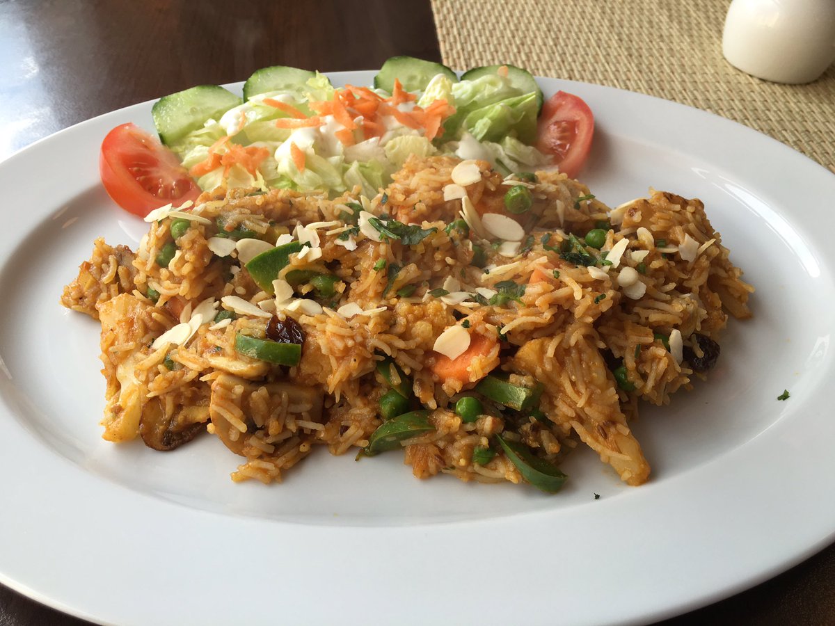 DasBallLE's tweet image. Manchmal muss es eben #Hasenfutter sein. Heute: indisch!
Mittag ohne Sauerkraut @bulliliga